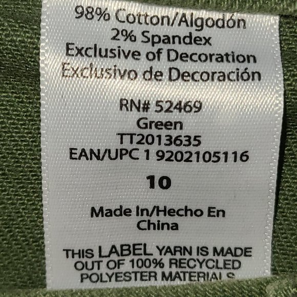 TIME and TRU Women's Mid Rise Capri Pants - green - Picture 3 of 8